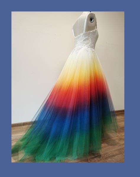 NEW Hand painted tulle ombre wedding dress.Sunset wedding dress.Rainbow wedding dress.High Low wedding dress.Colorful wedding dress.Maxi wedding dress.Alternative wedding dress. Ombre colors of your choice. The bodice of the dress can be made according to your desired pattern. High Low Wedding Dress The length of the front skirt from the waist to the hem is your choice, the price of the dress depends on the length 33 inches, 37 inches - /the dress in the photos on the page/ and 41 inches Be NOTE Gay Wedding Dress, Alternative Wedding Dress Color, Rainbow Bridesmaid Dresses, Wedding Dress Colors, Wedding Dress Colorful, High Low Wedding Dress, Rainbow Wedding Theme, Rainbow Wedding Dress, Ombre Wedding Dress