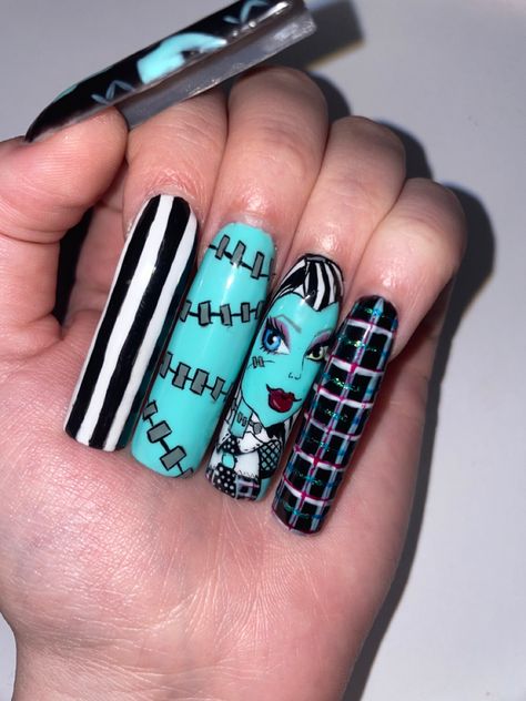 Frankie Stein Nails, Batman Tattoo Sleeve, High Nails, Monster High Nails, Cartoon Nails, Nail Appointment, Batman Tattoo, Frankie Stein, Moster High