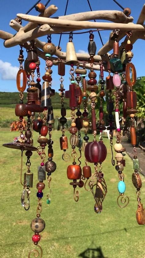 Wind Chimes From Old Jewelry, Wood Mobiles Diy, Drift Wood Chimes Diy, Button Wind Chimes Diy, Driftwood Craft Ideas, Wind Chimes Diy Homemade, Spirit House Diy, Driftwood Chimes Diy, Making A Wind Chime