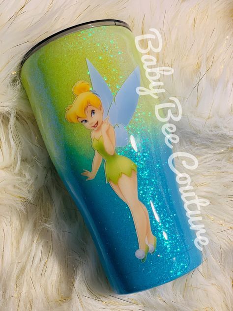 Tinkerbell Tumbler Ideas, Tinkerbell Tumbler, Tumblers Ideas, Epoxy Cups, Disney Cups, Resin Tumblers, Glitter Tumbler Cups, Glitter Tumblers, Cup Designs