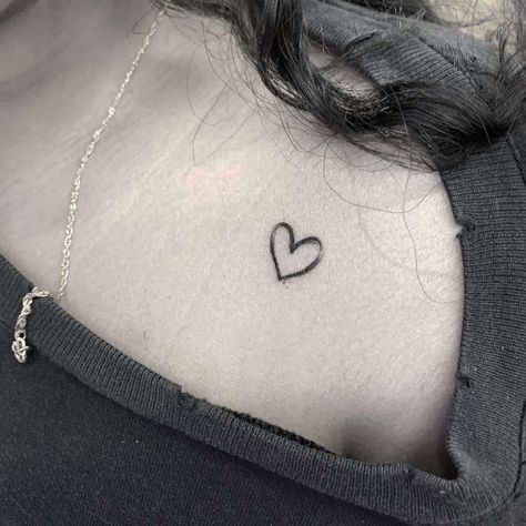 Top 69+ Best Heart Outline Tattoo Ideas - [2021 Inspiration Guide] Heart Tattoo On Shoulder, Open Heart Tattoo, Heart Outline Tattoo, Unique Tattoos Black Women, Small Heart Tattoo, Tiny Heart Tattoos, Tattoo On Shoulder, Anatomical Heart Tattoo, Small Heart Tattoos