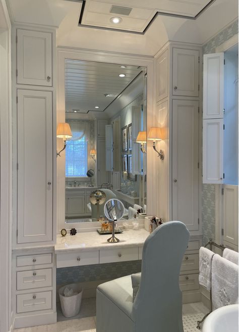 Modern Closet With Vanity Built In, Vanity Nook In Bathroom, Master Vanity With Makeup Area, L Shape Bathroom Vanity, Built In Vanity In Closet, Modern Vanity Ideas, Built In Makeup Vanity In Bathroom, Makeup Vanity Ideas Bathroom, Closet With Vanity Built In