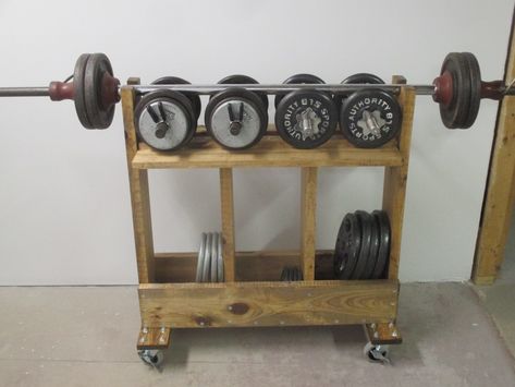 Diy Weight Rack, Basement Gym Ideas, Home Made Gym, Home Gym Basement, Diy Gym Equipment, Fitness Pictures, Garage Diy, Home Gym Garage, Workout Room Home