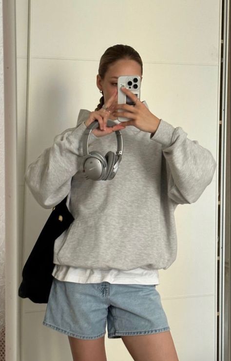 The best basic amazon hoodie! Sweatshirt And Jorts Outfit, Hoodie Outfit Inspiration, Grey Shirt Outfit Aesthetic, Light Gray Hoodie Outfit, Grey Oversized Hoodie Outfit, Hoodie And Jorts Outfit, Oversized Grey Sweatshirt Outfit, Oversized Grey Hoodie Outfit, Oversized Jorts Outfit Women