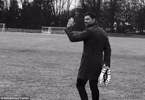 Xabi Alonso took to Twitter on Thursday morning to confirm his decision to retire Xavi Alonso, Retirement Pictures, Lynx Africa, Liverpool Real Madrid, Xabi Alonso, Bayern Munchen, San Sebastian, My Dream Car, Bayern Munich