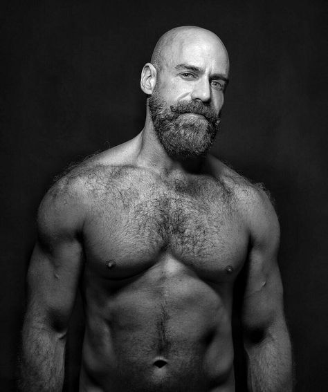 Bald Head Man, Bald Men Style, Man With A Beard, Beard Envy, Bald With Beard, Scruffy Men, Bald Man, Awesome Beards, Bald Men