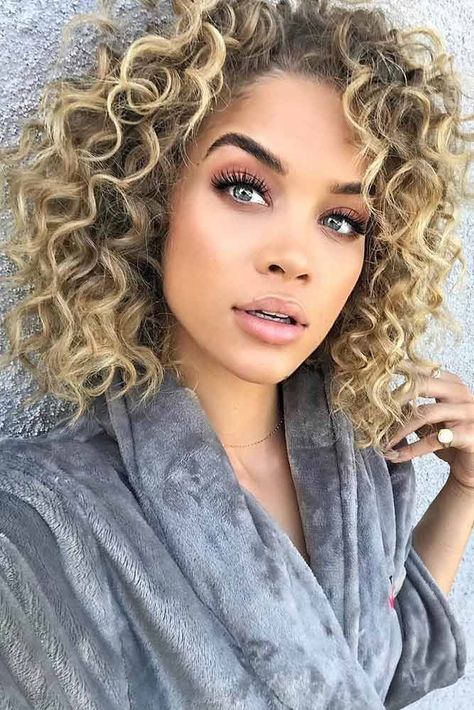 Types Of Perms, Spiral Perm, Shoulder Length Curly Hair, Permed Hairstyles, Curly Hair Cuts, Medium Hair Cuts, Short Curly Hair, Long Curly Hair, Shoulder Length Hair