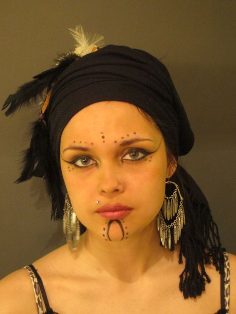 Boho Face Tattoos, African Tribe Makeup, Spiritual Face Tattoos, Face Henna Design, Henna On Face, Henna Face Tattoo, Ancient Makeup, Tattoos On Face, Face Henna