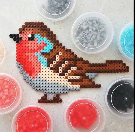 Hummingbird Perler Bead Patterns, Nature Perler Beads, Bird Perler Bead Patterns, Perler Bead Bird, Perleplader Ideas Cute, Cute Perler, Ironing Beads, Perler Bead Creations, Hamma Beads Ideas