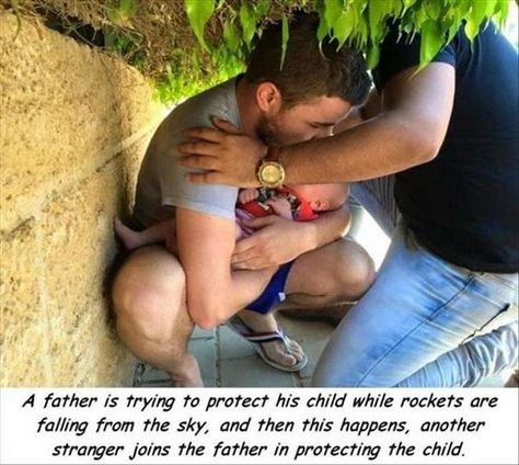 24 Pics That Will Tug At Your Heart Strings - Feels Gallery Wow Photo, Human Kindness, Touching Stories, Faith In Humanity Restored, Humanity Restored, Gives Me Hope, We Are The World, Good Deeds, Faith In Humanity