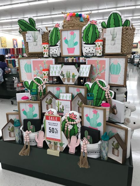 Cactus Nursery Ideas, Cute Cactus Room Ideas, Cactus Nursery Decor, Cactus Nursery Girl, Cactus Room Decor, Decorations For Room, Cactus Llama Nursery, Cactus Bedroom, Cactus Decorations