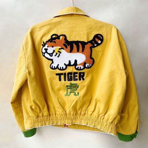 lily hoang-zhu 🍉 on X: "tiger balmer jackets will be back with limited inventory on wednesday dec 6th! https://t.co/XnQT7Fvf7z" / X Tiger Balm, Green Plaid, Cotton Twill, Color Blocking, Fitness Models, The Balm, Everyday Wear, Bomber Jacket, Log In