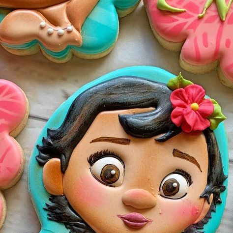 Moana Cookies Birthday, Moana Cookies, Alice In Wonderland Props, Baby Moana, Moana Birthday Party, Moana Party, Moana Birthday, Buzzfeed Food, Cookies Decorated