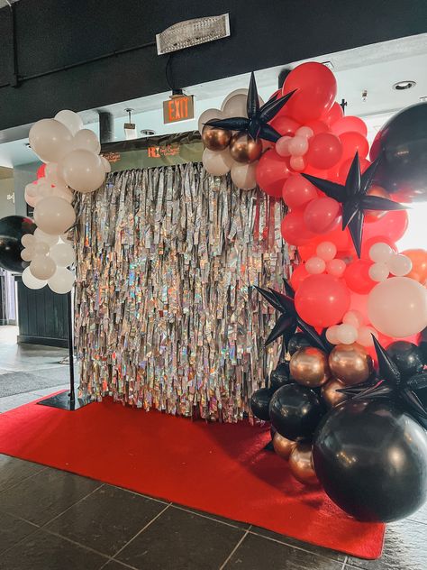 Starburst balloons, and fringe walls, and red carpets oh my!! ⁠ Prom Send Off, Prom Backdrops, Prom Decor, Balloon Arches, Red Fringe, Red Carpets, Black Prom, Red Prom, Red Balloon