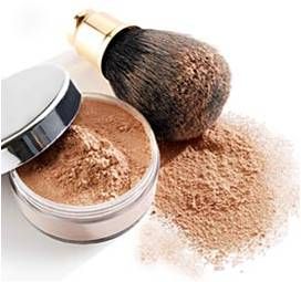 Make Your Own Translucent Face Powder Homemade Makeup, Makeup Powder, Diy Cosmetics, Makeup Tricks, Translucent Powder, Fashion Diy, Powder Makeup, It Goes On, Beauty Recipe