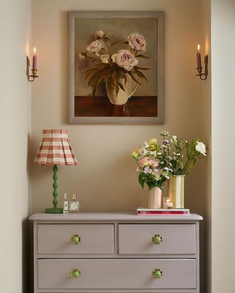 This thrifted chest of pine drawers has been glammed up with Annie Sloan Chalk Paint by Georgia @houseofhetheringtons. 💛💜 Color: Paloma is a lilac taupe Chalk Paint® color made from mixing purple and yellow complementaries with white to make a soft warm neutral. It is both a modern contemporary colour and a classic color that was used when a range of purples first became possible. #upcycling #paintedfurniture #upcycled #upcycledfurniture #secondhandhome #thriftedhome #vintagehome #vintageh... Soft Purple Paint Colors, Purple Paint Colors, Thrifted Home, Chalk Paint Colors, Purple Paint, Purple And Yellow, Annie Sloan Chalk Paint, Soft Purple, Annie Sloan