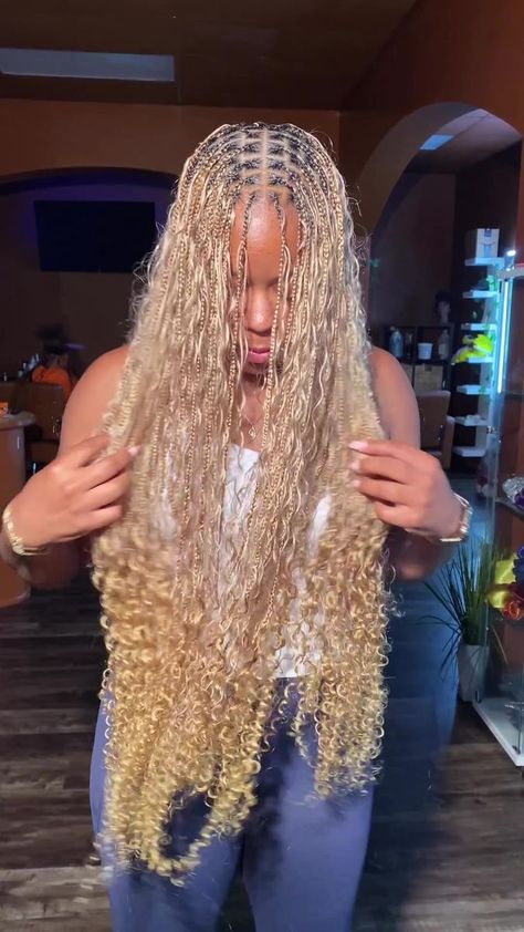 Get your hair game on point | Get ready to slay with Muvaland - the hottest hair in town! 🔥😍👌 | By Muvaland Boho Blonde Braids, Blonde Bohemian Knotless Braids, Blonde Boho Knotless Braids, Blonde Knotless Box Braids, Blonde Boho Braids, Bday Hairstyles, Natural Hair Maintenance, Boho Knotless Braids, Braids Wigs