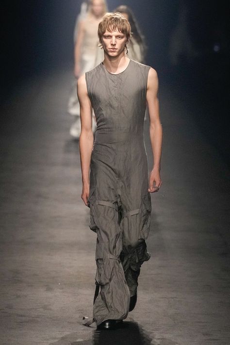 Music Culture, Ann Demeulemeester, Fashion Graphic, Fashion Design Clothes, Runway Models, Red Carpet Looks, Spring 2024, Fashion Week Spring, Paris Fashion