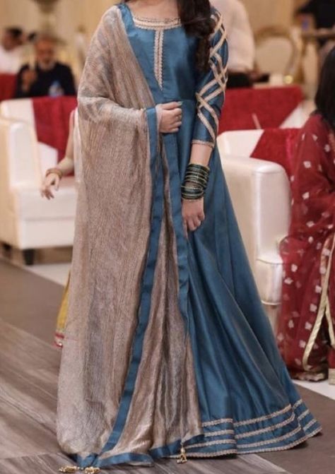 Shadi Outfits, Pakistan Wedding, Combination Dresses, Long Frock Designs, Maxi Design, Lace Dress Design, Womens Trendy Dresses, Trendy Shirt Designs, Stylish Short Dresses