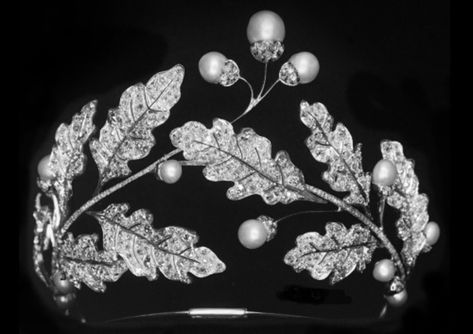 Nature Exhibition, Tiaras Jewellery, Sacred Tree, Royal Tiaras, Pearl Tiara, Diamond Tiara, Oak Leaves, Royal Jewels, Royal Jewelry