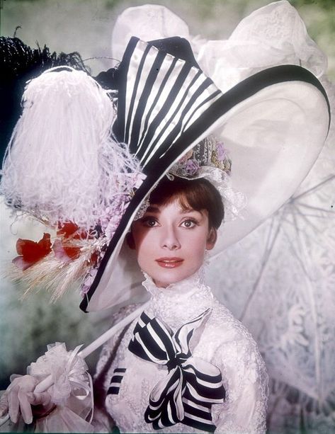 Beautiful Publicity Stills of Audrey Hepburn as Eliza Doolittle in ‘My Fair Lady’ ~ vintage everyday Hepburn Audrey, Walt Disney Studio, Colleen Atwood, Black And White Hats, Audrey Hepburn Photos, Trooping The Colour, Eliza Doolittle, Afrique Art, Cecil Beaton