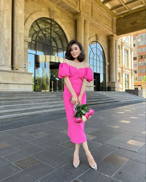 Hot Pink Party Outfit, Prom Dresses Midi Length, Fuchsia Outfit, Satin Sleeves, Female Clothes Outfits, Wife Style, Kardashian Outfit, Aesthetic Dress, Dress Wedding Guest