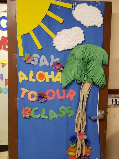 PRESCHOOL Bulletin / Door Decor Hawaiian Bulletin Board Ideas, Preschool Door Decorations, Kindergarten Door, Preschool Door, Teacher Appreciation Doors, Kindergarten Rocks, Preschool Bulletin, Preschool Bulletin Boards, Teacher Doors