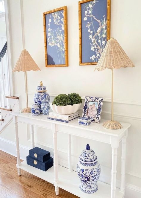 Entryway Styling, White Foyer, Dallas House, Safavieh Furniture, White Console Table, Beach House Living Room, Rustic Farmhouse Living Room, Apartment Entryway, Console Table Styling