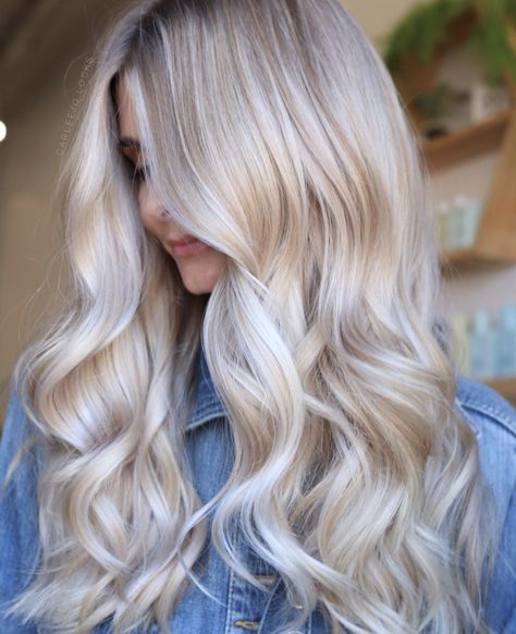 Crystal Blonde Hair, As Blond, Light Ash Blonde Hair Color, Date Hair, Blonde Hair Styles, Light Ash Blonde Hair, Beige Blonde Balayage, Pretty Blonde Hair, Date Hairstyles