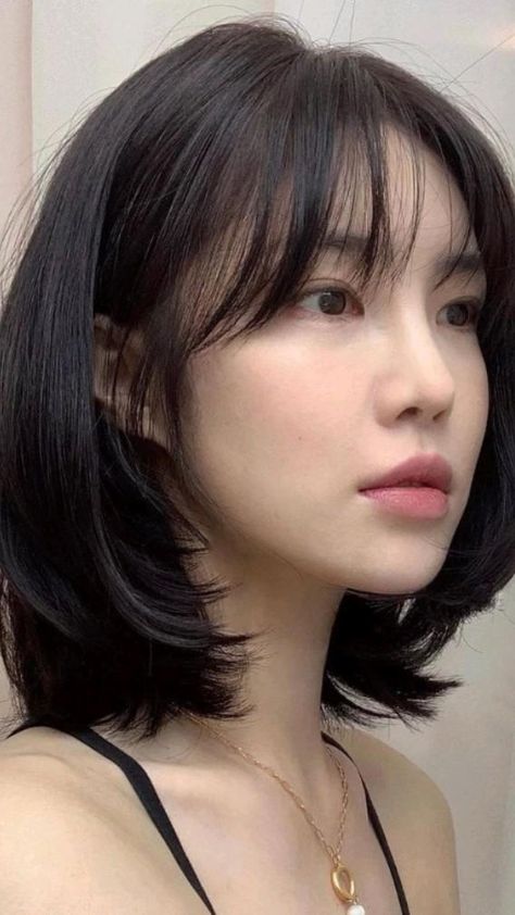 Haircuts Grunge, Korean Short Hair, Hair Style Korea, Asian Short Hair, Hair Inspiration Short, Shot Hair Styles, Haircuts For Medium Hair, Haircuts Straight Hair, Short Hair With Bangs