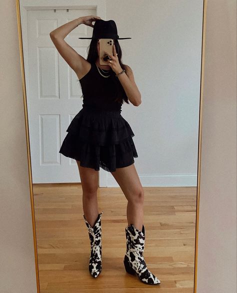 coastal cowgirl country concert outfit ideas with cow print cowboy boots Cow Print Outfit Ideas, Cow Print Boots Outfit, Cow Print Outfit, Print Boots Outfit, Cow Print Boots, Coastal Cowgirl Outfit, Country Concert Outfit Ideas, Cowgirl Outfit, Concert Outfit Ideas