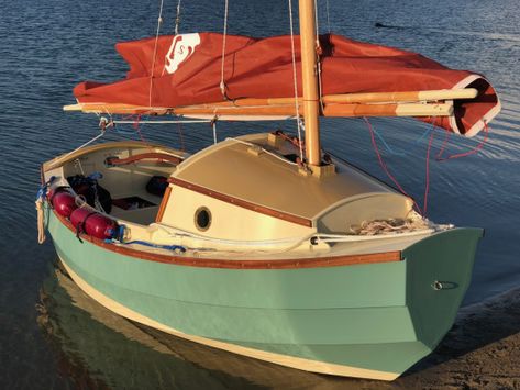 Building Hagoth (#433) a 12' Proper Sailing Vessel – The Scamp Micro Cruiser from Small Craft Advisor Micro Cruiser Sailboats, Mirror Dinghy, Dinghy Cruising, Water Vehicles, Hms Bounty, Tiny Boat, Small Sailboats, Yacht Racing, Beyond The Sea