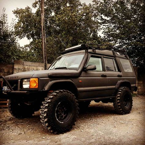 discovery 2 td5 on a 35" Silverstone extreme tires, with rear diff 100% locker from Ashcroft Discovery 2 Off Road, Range Rover Off Road, Land Rover Off Road, Landrover Range Rover, Land Rover Discovery 1, Overland Gear, Land Rover Discovery 2, Off Road Wheels, Discovery 2