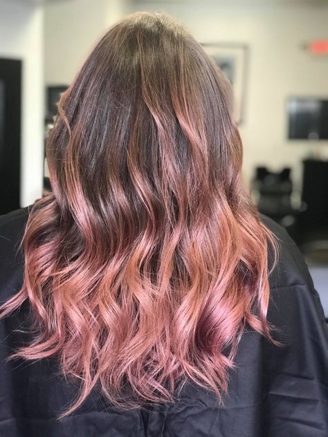 Rose Gold Highlights On Gray Hair, Rose Gold Peekaboo Highlights, Dark Rose Gold Hair Brown, Rose Gold Balyage, Copper Rose Gold Hair, Rose Gold Hair Balayage, Balyage Long Hair, Dark Pink Hair, Rose Gold Highlights