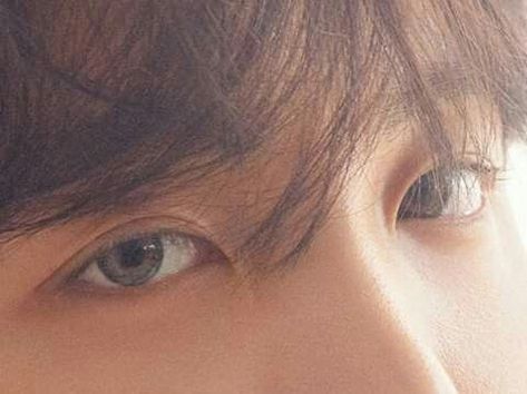 Hobi eye detail J Hope Eyes Close Up, J-hope Face, Eye Close Up, Jhope Cute, Brow Color, Angel Aesthetic, Kpop Group, Gwangju, Hoseok Bts