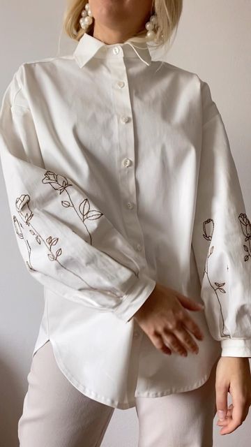 Andreja and Katja ⎮ alined on Instagram Kemeja Motif, Embroidered Tops, Embroidered Shirts, Basic Blouses, Coord Set, Oversize Shirt, Gardening Shirts, Fashion Project, Shirt Embroidery