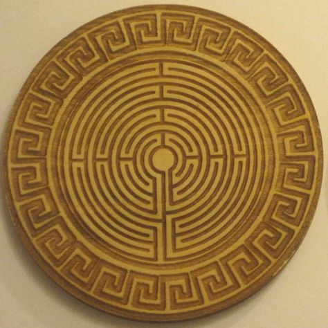 altar-plate-greek-key-labyrinth Labyrinth Greek Mythology, Greek Labyrinth, Labyrinth Designs, Labyrinth Tattoo, Anniversary Postcard, Labyrinth Maze, Labyrinth Design, The Minotaur, Ancient Greek Architecture