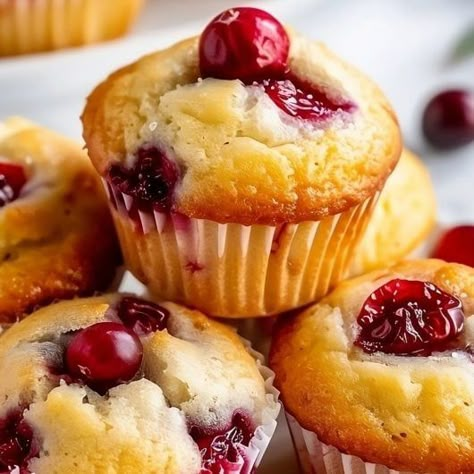 Lemon Cranberry Muffins Baked Stuffing, Lemon Cranberry Muffins, Lemon Cranberry, Peanut Butter Recipe, Cranberry Dessert, Cranberry Orange Muffins, Raspberry Muffins, Scone Recipes, Cranberry Muffins