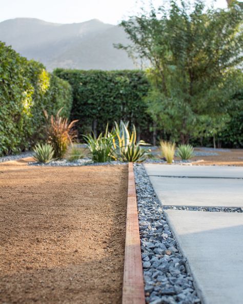 Desert Backyard, Xeriscape Landscaping, California Backyard, Decomposed Granite, Casa Exterior, Landscaping Company, Outdoor Decor Backyard, Small Backyard Patio, Beautiful Backyards