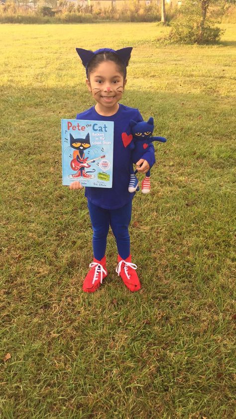 Pete The Cat Costume Diy, Pete The Cat Costume Diy Teacher, Childrens Book Character Costumes, Pete The Cat Costume, Cat Costume Diy, Childrens Book Characters, Cat Dressed Up, Cat Headband, Teacher Costumes