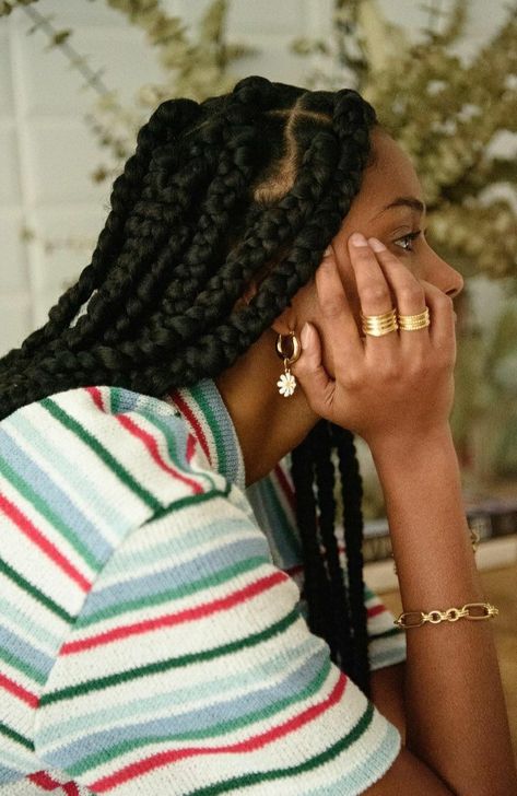 Knotless Box Braids Hairstyles, Hairstyles Knotless, Cabello Afro Natural, Hairstyles Simple, Knotless Box Braids, Hairstyles Inspiration, Simple Hairstyles, Cute Box Braids Hairstyles, Natural Hair Braids