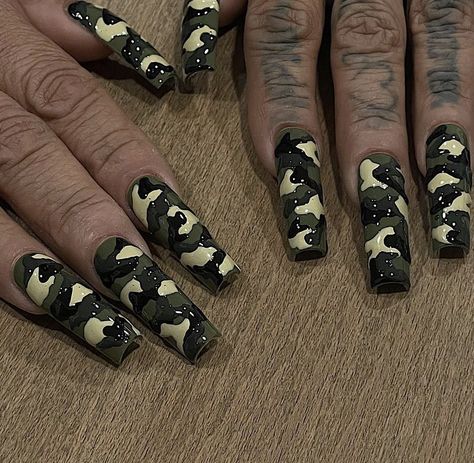 Black Camo Nails, Camo Print Nails, Call Of Duty Nails, Twd Nails, Domo Nails, Military Nails, Camo Nail Art, Camo Nail Designs, Army Nails