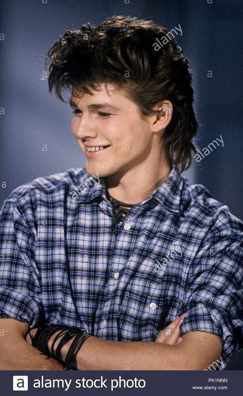 Download this stock image: A-ha (Morten Harket) on 28.11.1985 in München / Munich. | usage worldwide - PK1NNN from Alamy's library of millions of high resolution stock photos, illustrations and vectors. A Ha 80s, 80s Men Fashion, 80s Mullet, Morton Harket, Aha Band, 1980s Outfits, Voice In My Head, Magne Furuholmen, Kimberly Williams