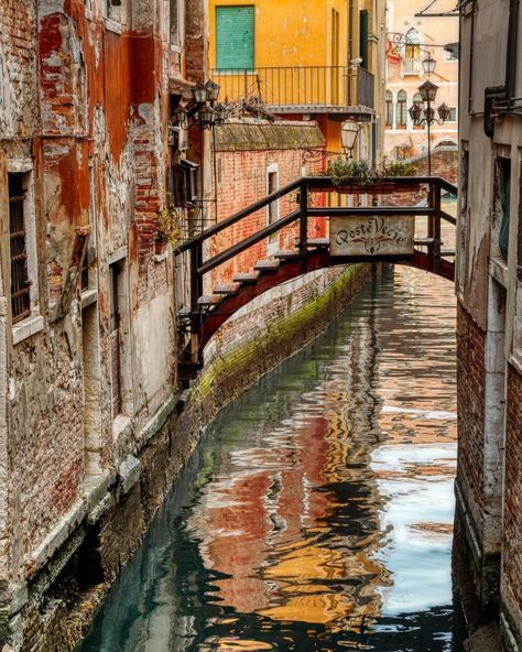 Vacation Italy, Italy Travel Photography, Venice City, Venice Canals, Italy Venice, Carnival Of Venice, Venice Travel, Hdr Photography, Italy Vacation