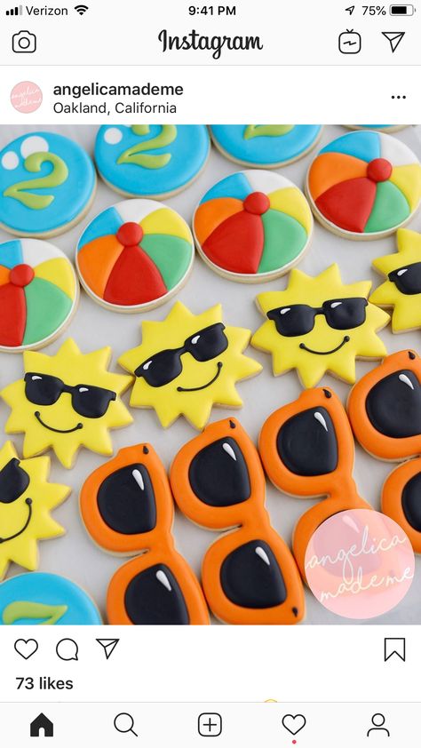 Sol lentes pelota playa Beach Ball Birthday, Summer Sugar Cookies, Beach Cookies, Pool Party Kids, Splash Party, Royal Iced Cookies, Beach Birthday Party, Pool Party Decorations, Pool Birthday