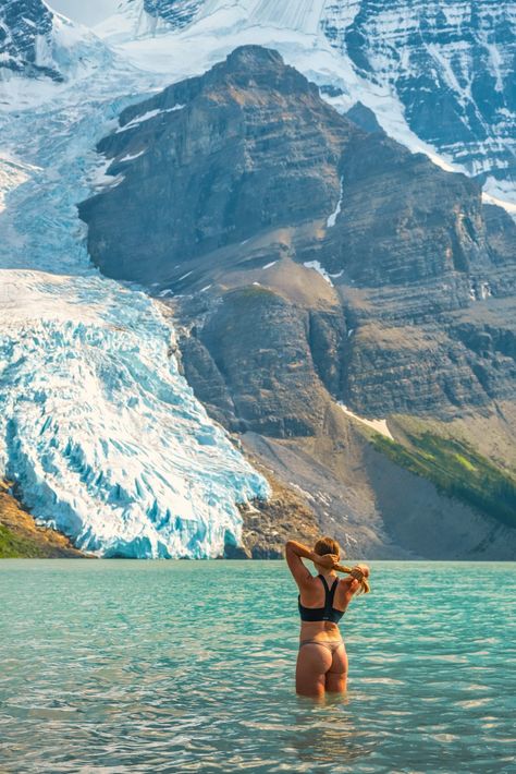 How to Hike the Epic Berg Lake Trail in Mount Robson Provincial Park - The Banff Blog Mount Robson Provincial Park, Best Hiking Clothes For Women, Wilderness Quotes, Women Hiking Outfit, Hiking Outfit Ideas, Mount Robson, Best Travel Clothes, Hiking Clothes, Women Hiking