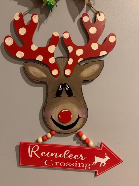 Dollar Tree Reindeer Wood Cutout, Painted Reindeer Faces On Wood, Dollar Tree Reindeer Craft, Reindeer Face Template, Dollar Tree Reindeer, Deer Craft, Painted Reindeer, Reindeer Crafts, Reindeer Diy