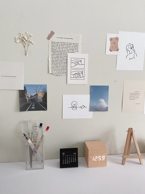 White Aesthetic Coffee, Beige White Aesthetic, Pfp Korean, Test Tips, Tips Tiktok, Pastel Minimalist, Hacks Lifehacks, Study Desk Decor, Student Room