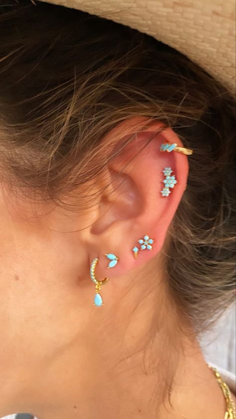 Aesthetic Piercings, Ear Decoration, Minimalist Ear Piercings, Earring Stacks, Boho Jewels, Pretty Ear Piercings, Ear Style, Ear Crawlers, Cute Piercings