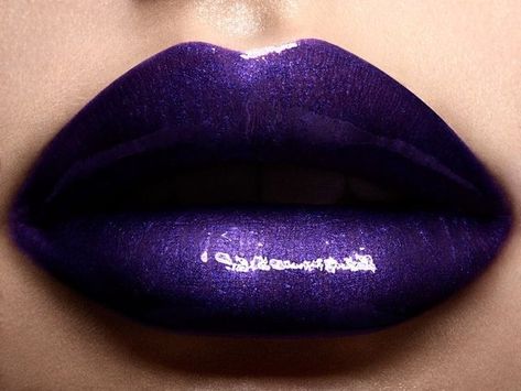 Purple Glossy Lips, Royalcore Wedding, Luna Aesthetic, Dark Purple Lipstick, Goth Wardrobe, College Au, Metallic Lips, Makeup Is Life, Purple Lips